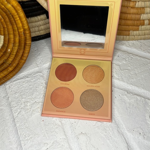 HipDot 4 Shade Face Palette : Sun Goddess - Picture 2 of 2